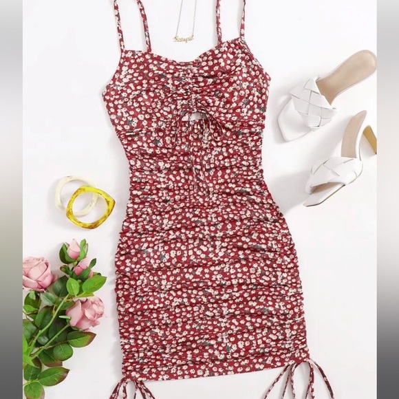 SHEIN Dresses & Skirts - Ruched Floral Bodycon Dress